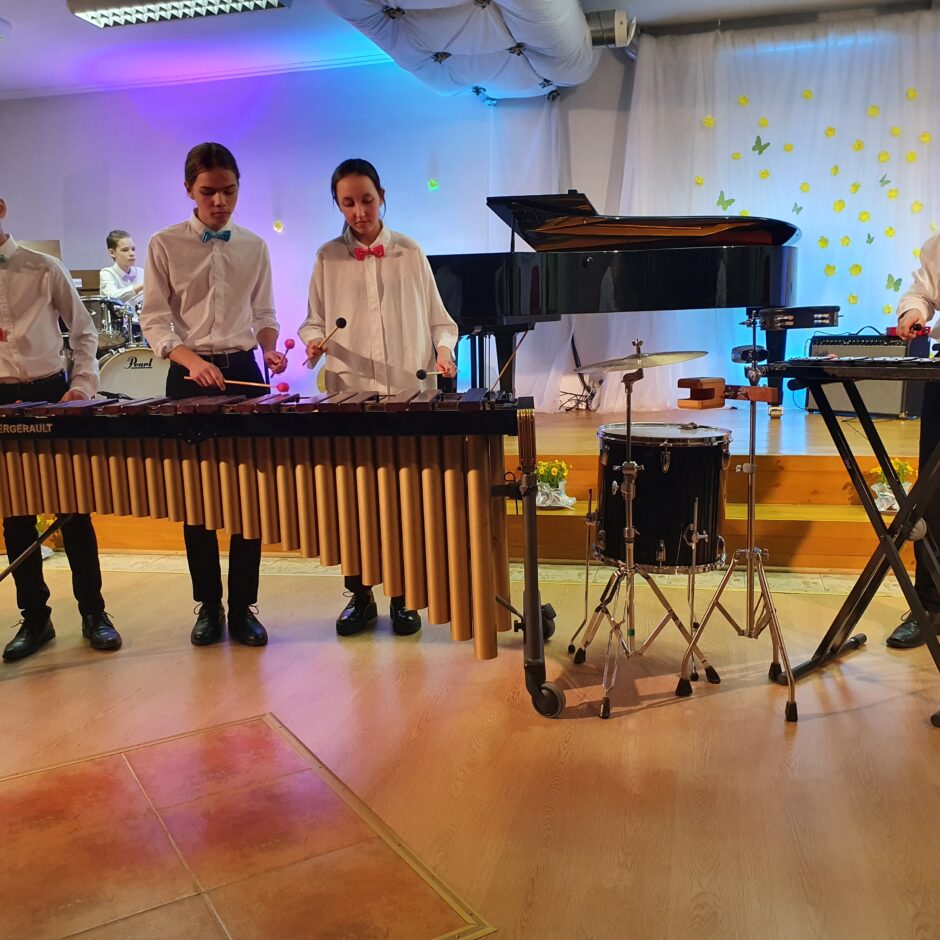 Muzicē J.Mediņa Rīgas MS sitaminstrumentālisti