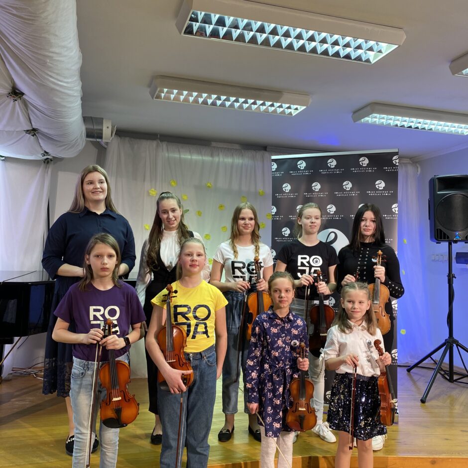 Vijoles spēles audzēkņu kopfoto