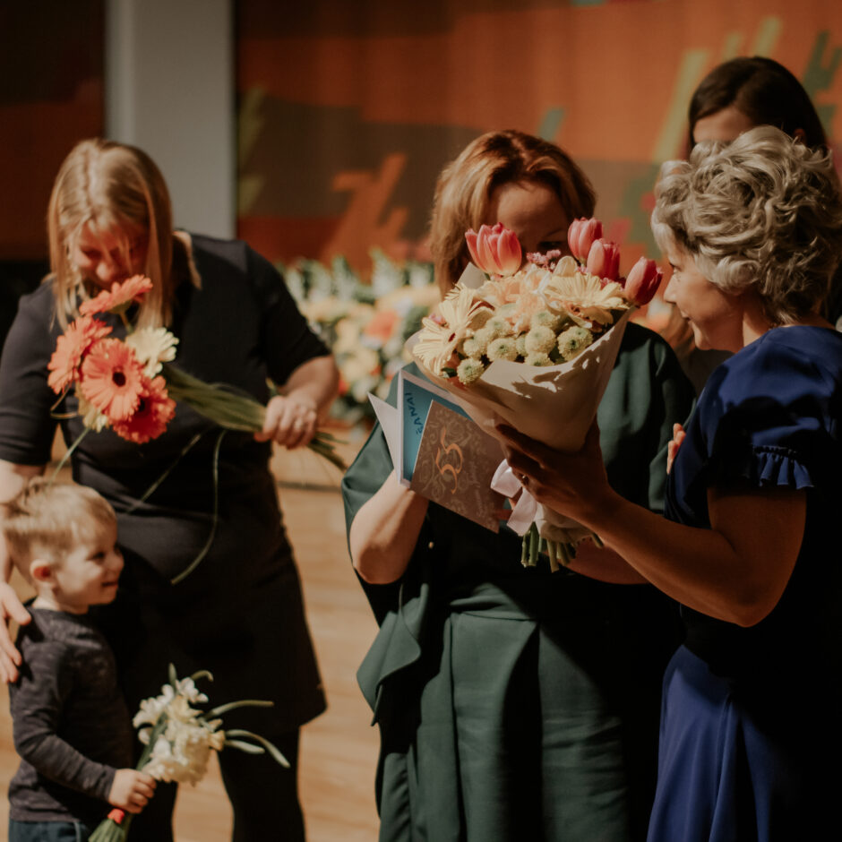 Apsveikums jubilejā no Rojas muzeja un BLPC 