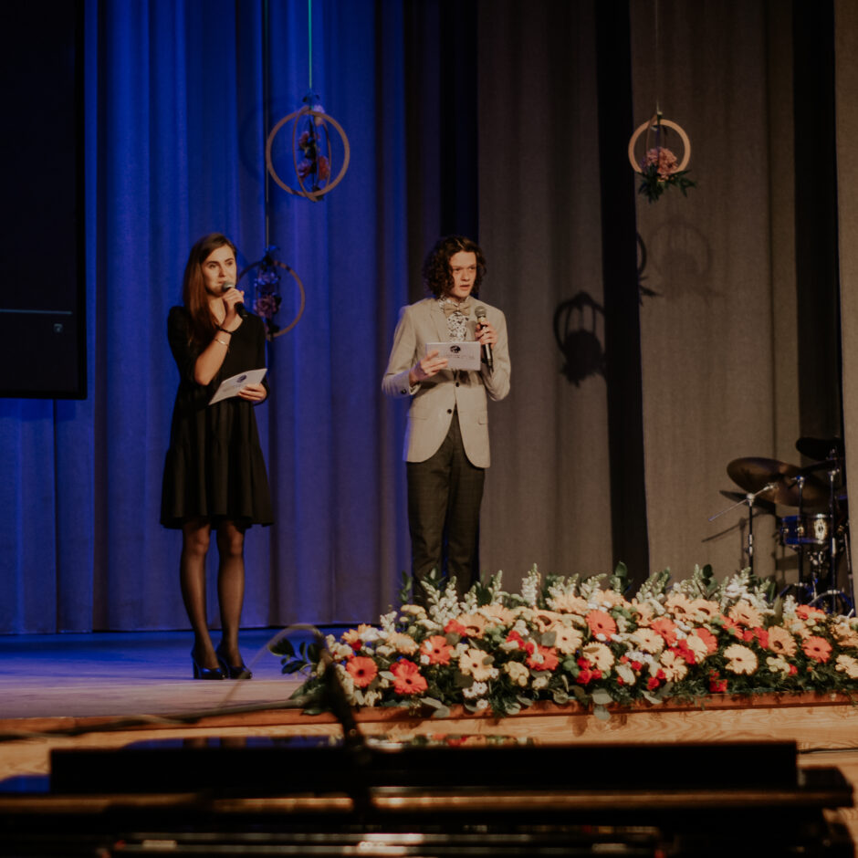 Jubilejas pasākuma vadītāji S.Briede un E.Olekts