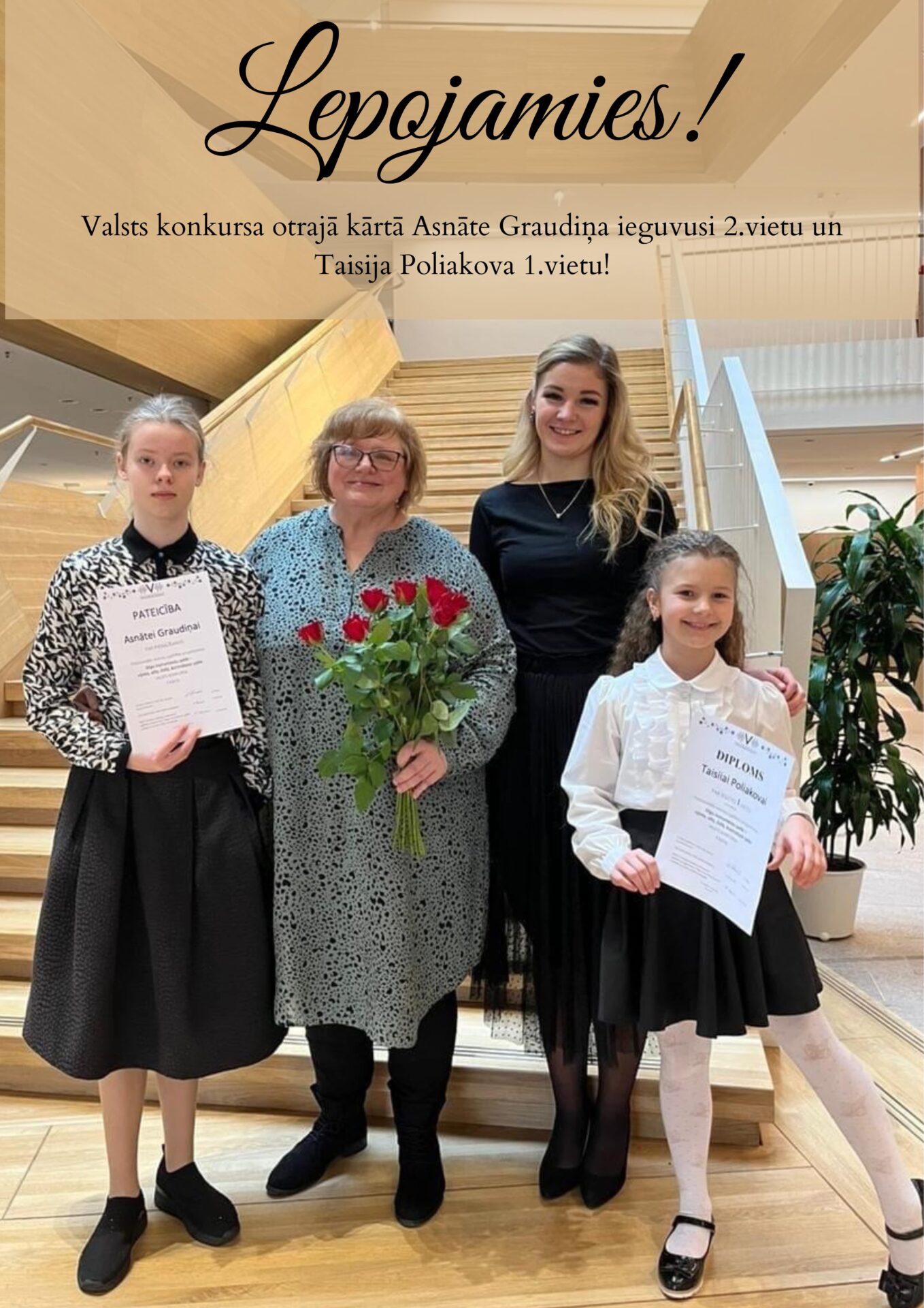 7.klases audzēkne Asnāte Graudiņa, skolotāja Indra Sproģe, koncertmeistare Helga Gūtšmite, 2. klases audzēkne Taisija Poliakova Valsts konkursa 2.kārtā Ventspilī