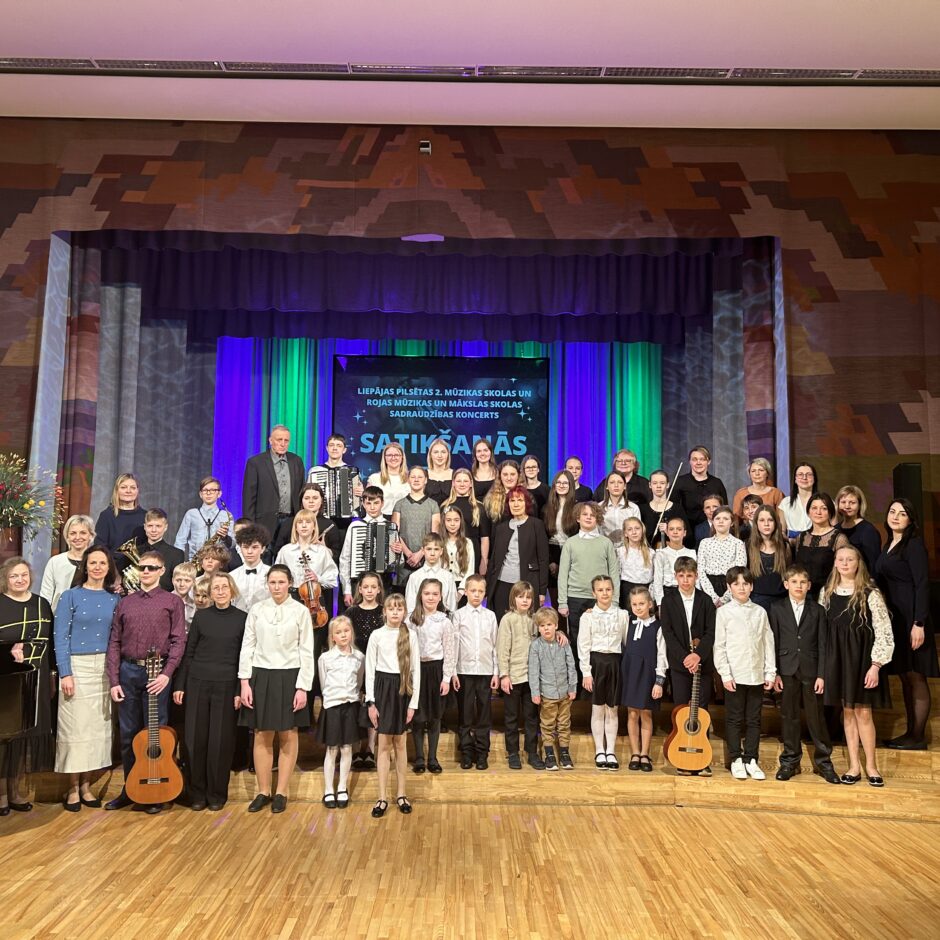 Kopfoto ar pasākuma dalībniekiem.