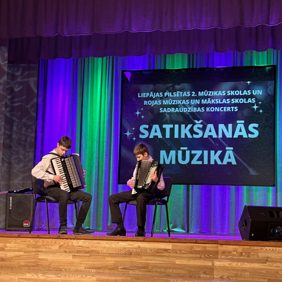 Liepājas pilsētas 2.mūzikas skolas akordeonistu duets
