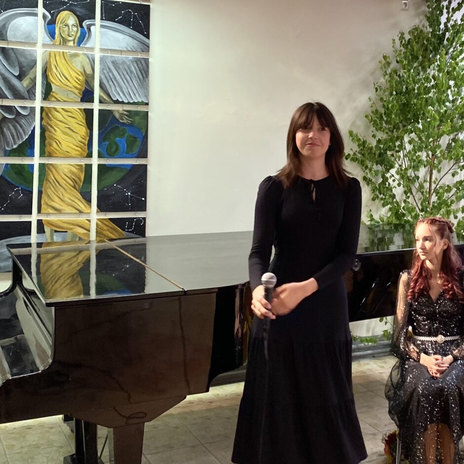 Paula Laura Pele prezentē savu diplomdarbu